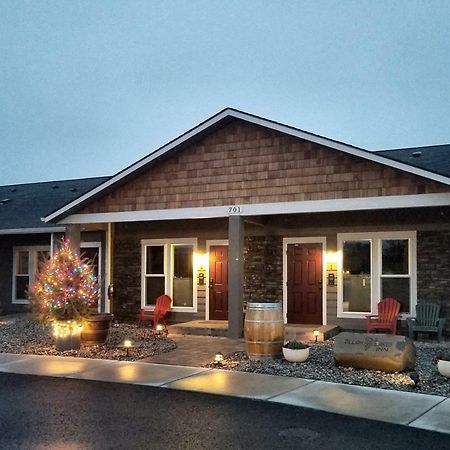 Zillah Lakes Inn Bagian luar foto